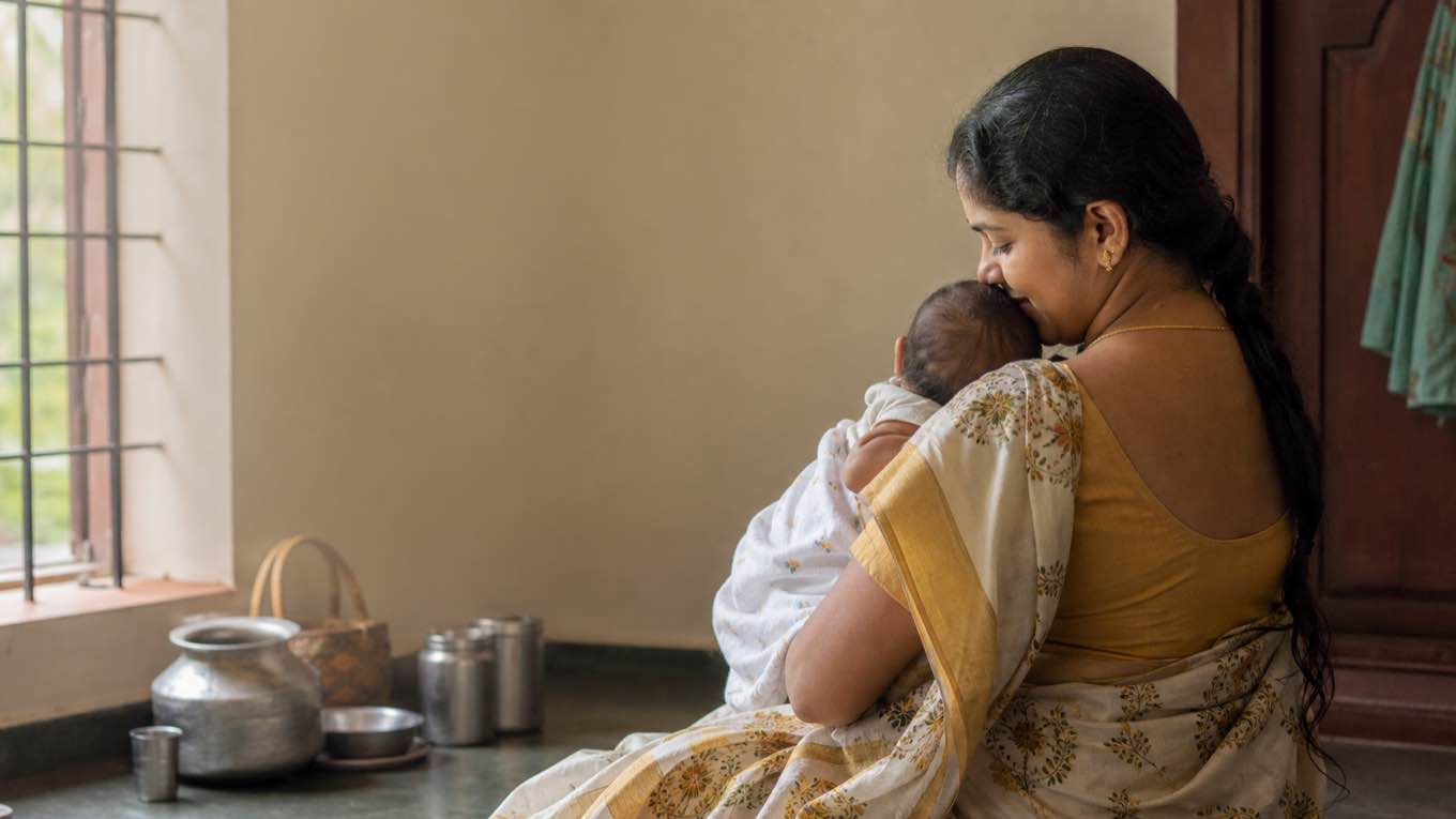 தாய்ப்பால் அதிகரிக்க: உணவுப் பட்டியலுக்கு முன் தெரிந்துகொள்ள வேண்டியவை