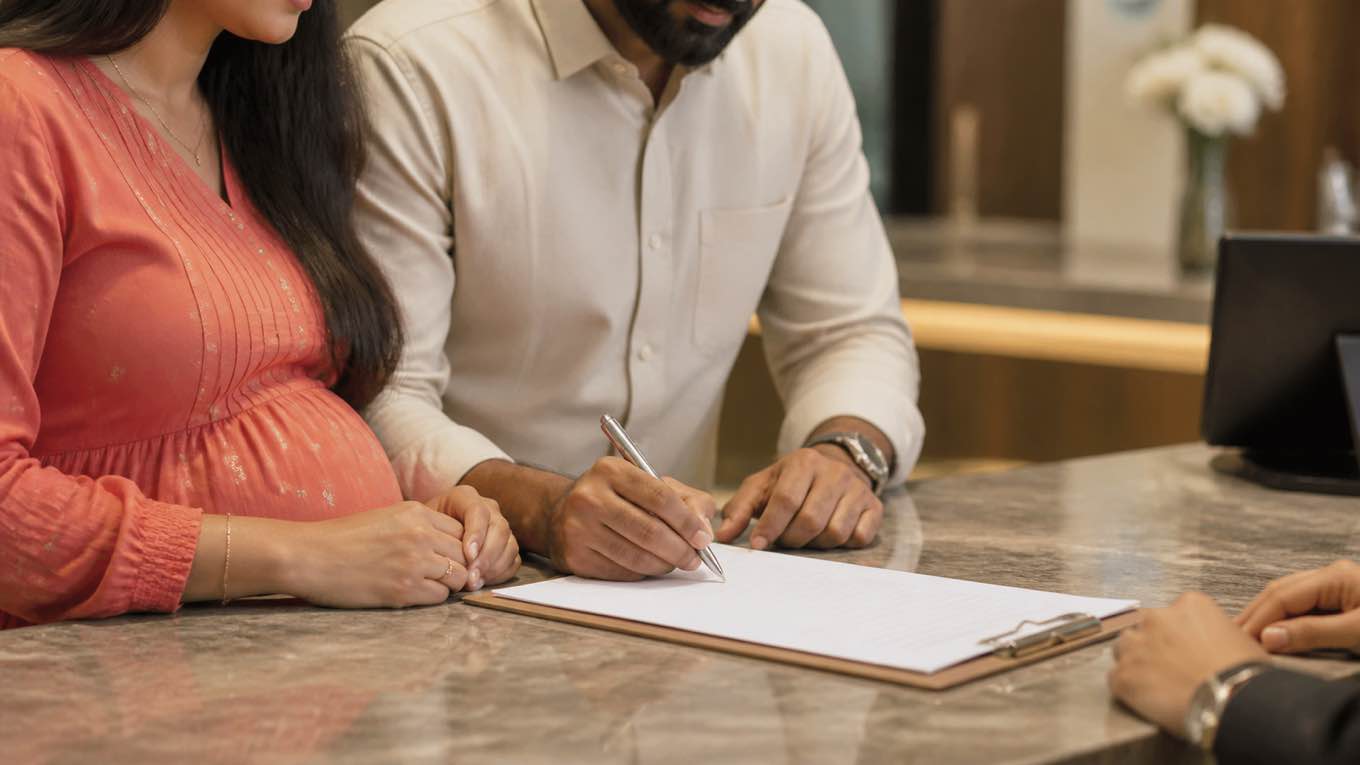 கௌரி என்ற பெயரின் அர்த்தம்: 'நிறம்' அல்ல, 'ஒளி' — வேர்ச்சொல் சொல்வது என்ன