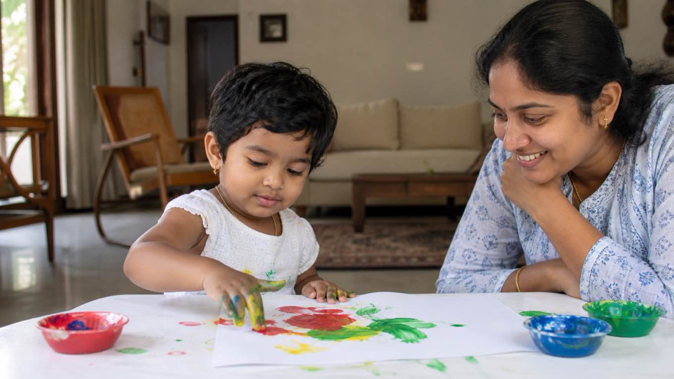 பள்ளி தொடங்கும் முதல் நாள்: குழந்தையையும் உங்களையும் தயார் செய்வது எப்படி
